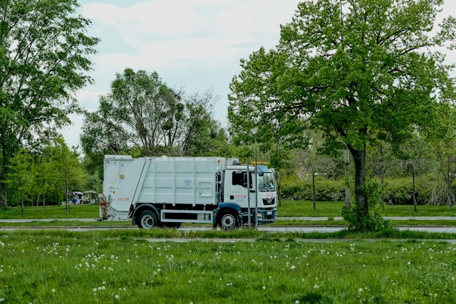 Garbage Truck Driving